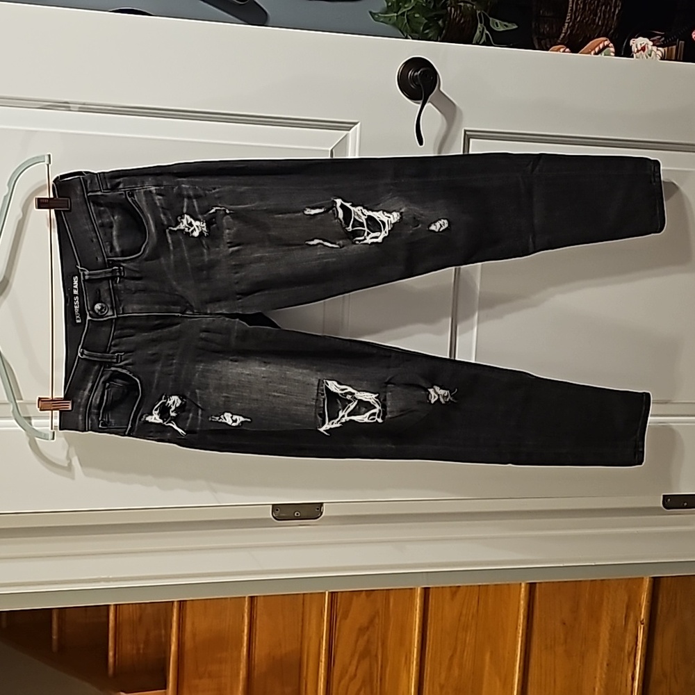 EXPRESS BLACK SZ 4 R JEANS